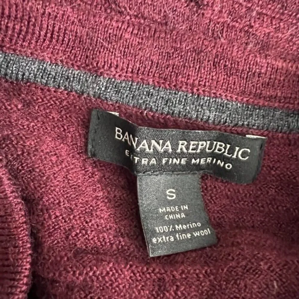 Banana‎ Republic Sweater S Extra Fine Merino Red Long Sleeve Button Mens
